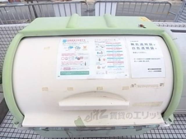 ゴミ置き場　ダストボックス