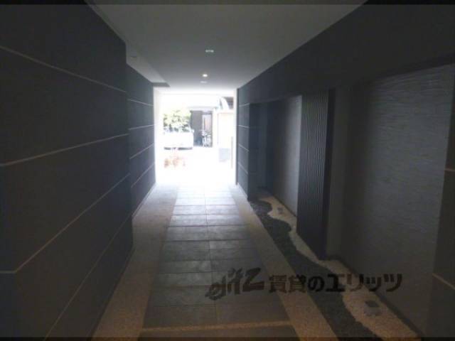 エントランス　アプローチ