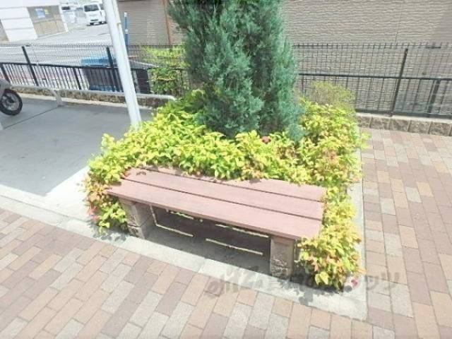 ベンチ