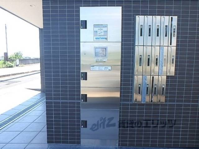 宅配ボックス