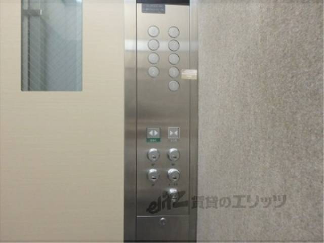 エレベーター　操作パネル