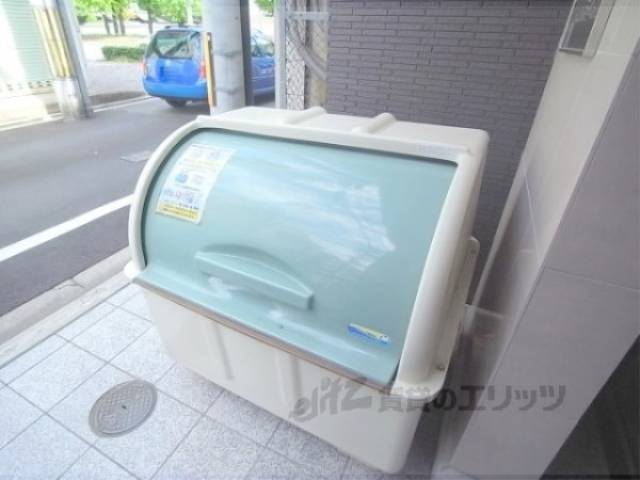 ゴミ置き場　ゴミボックス