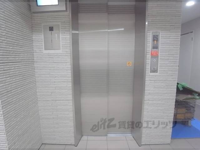 エレベーター　建築中
