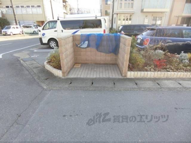 ゴミ置き場