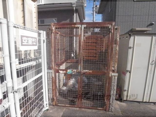 ごみ置き場
