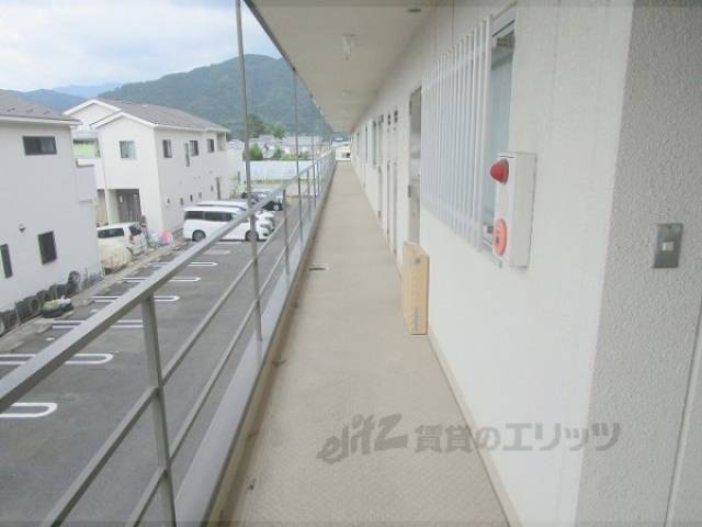 通路　２階