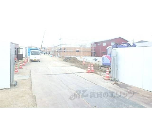 建築中