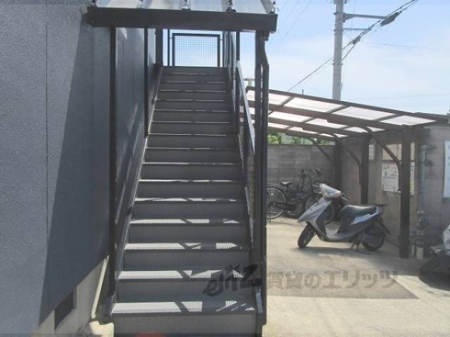 通路　階段