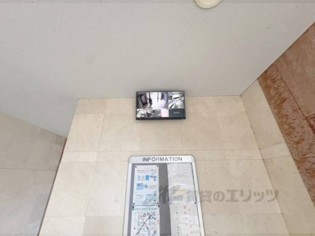 監視カメラモニター