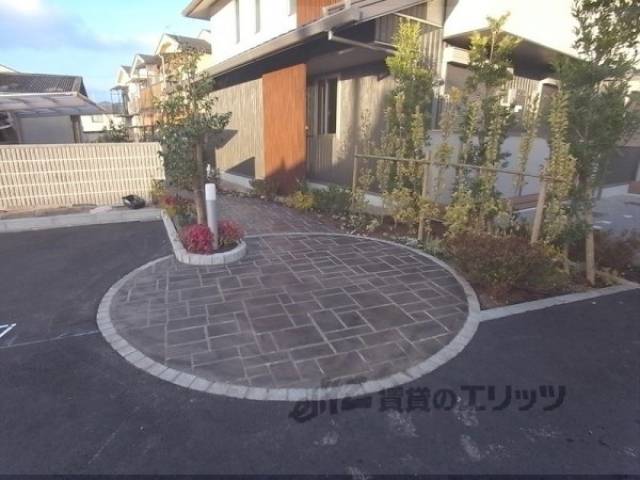 通路　建築中