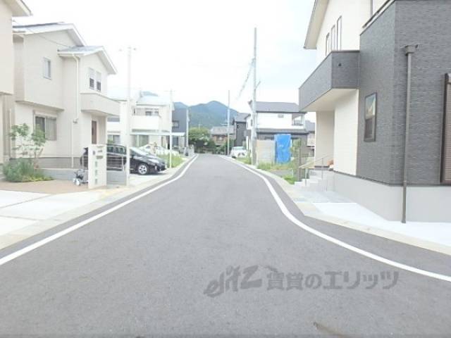 前面道路　北側
