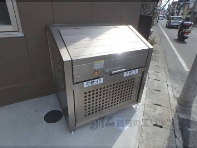 ゴミ置き場　ゴミボックス