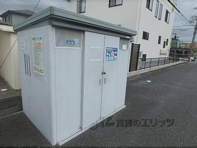 ごみ置き場