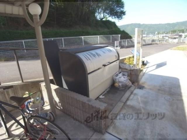 ゴミ置き場