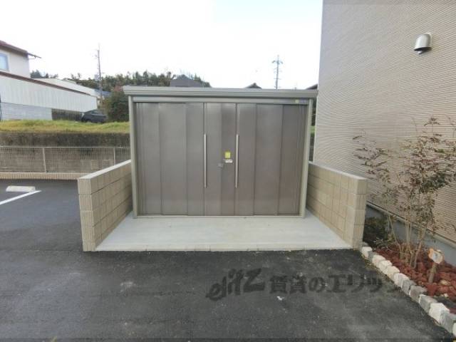 ダストボックス