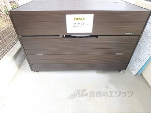 ゴミ置き場　ダストボックス