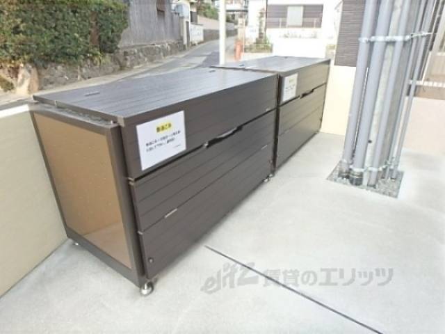 ゴミ置き場　ダストボックス