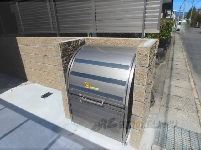 ダストボックス