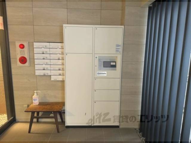 宅配ボックス　建築中