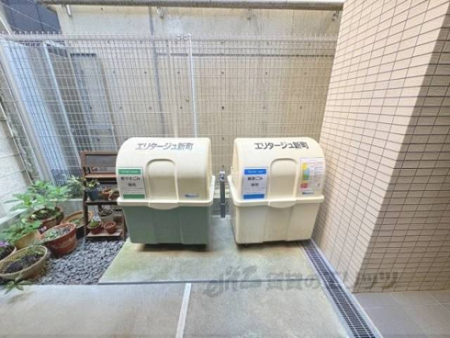 ゴミ置き場