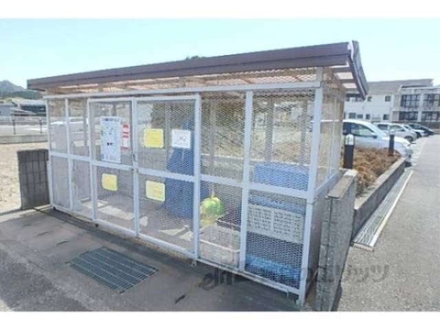 ゴミ置き場