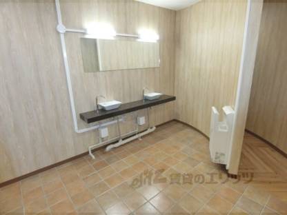 共同女子トイレ