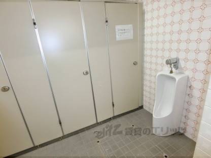 共同男子トイレ