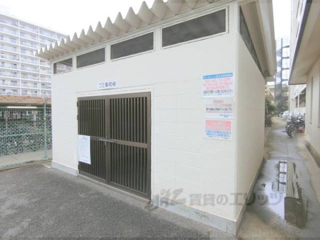 敷地内ゴミ捨て場