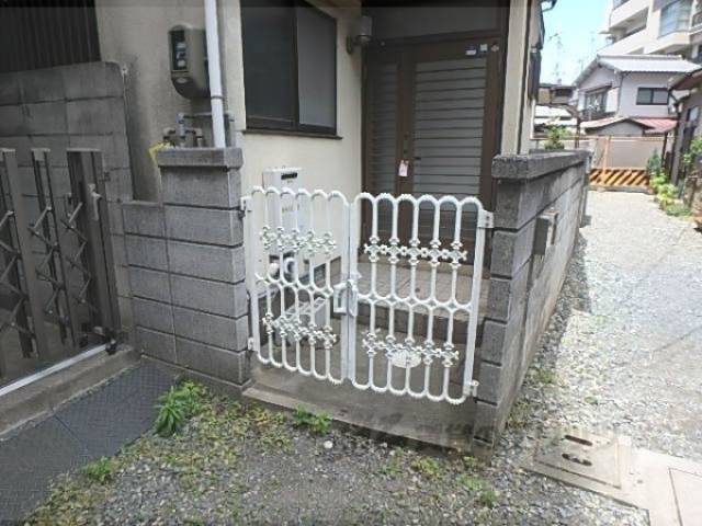 エントランス　入口