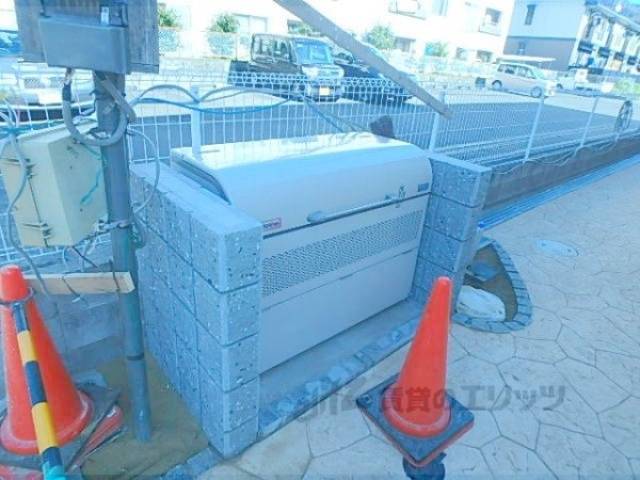 ゴミ置き場　建築中の物件です。
