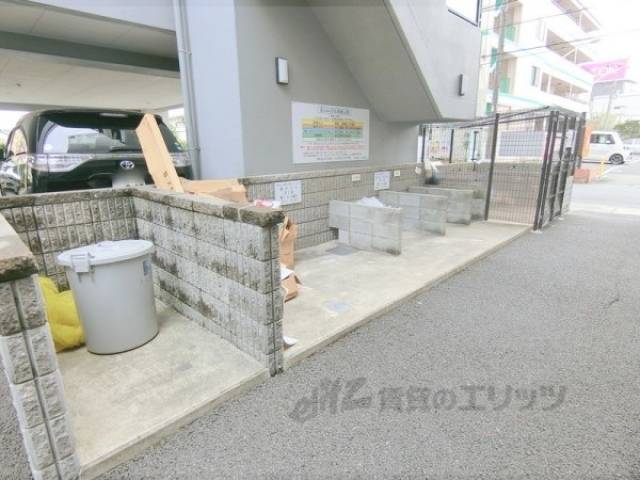 ゴミ置き場