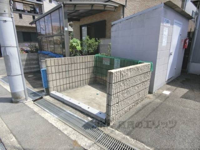ゴミ置き場