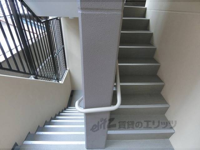 階段　建築中