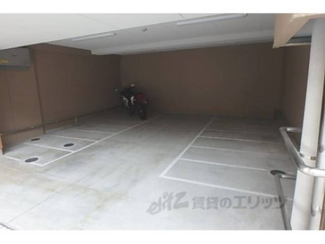 駐輪場　バイク置き場