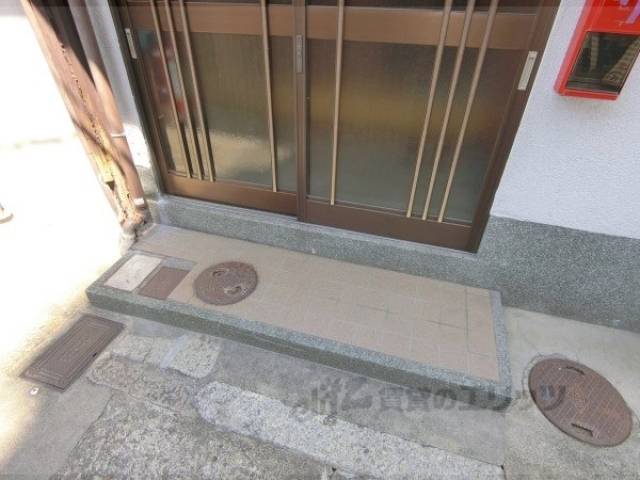 玄関前