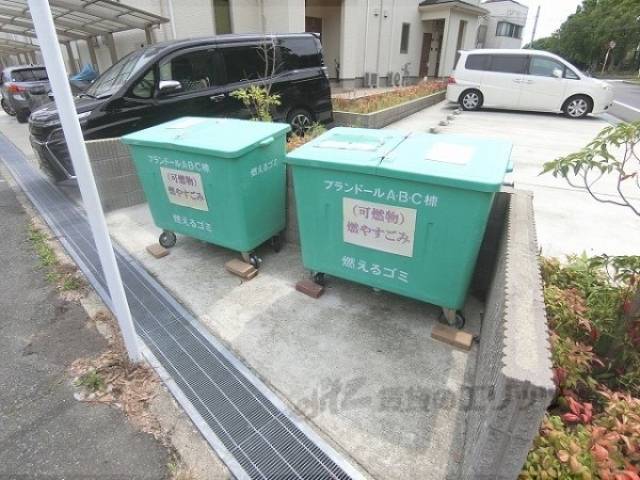 ゴミ置き場