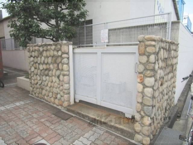 ゴミ置き場