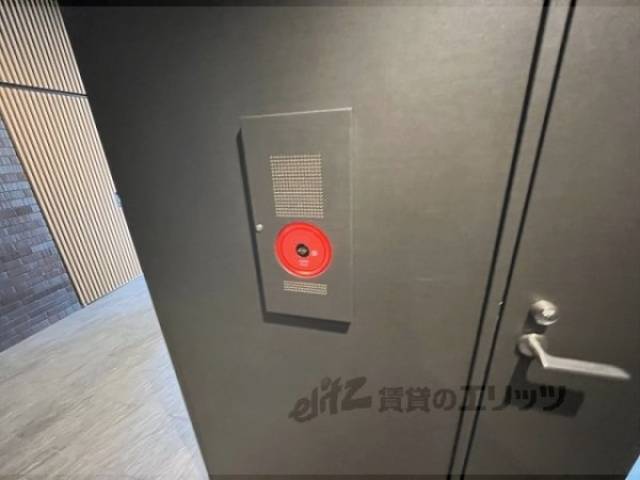 緊急ボタン