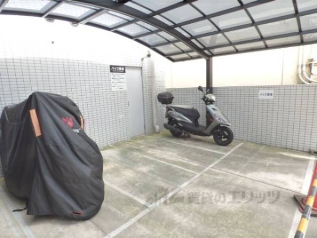 駐輪場　バイク置き場