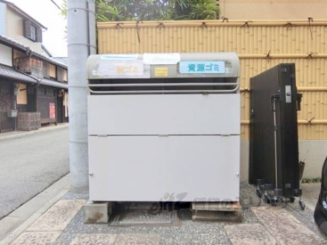 ゴミ置き場
