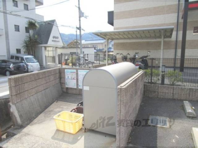 ゴミ置き場