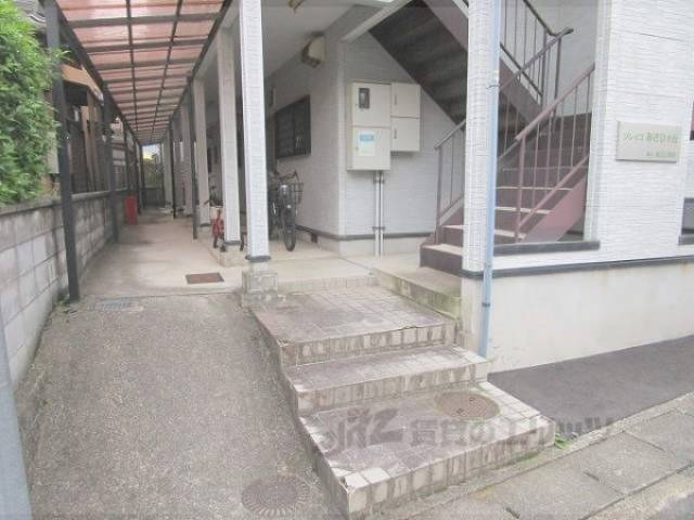 エントランス　一階