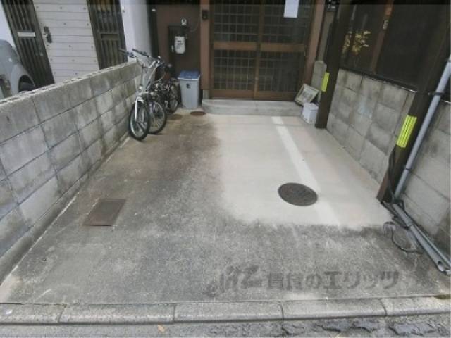 駐車場　駐輪場