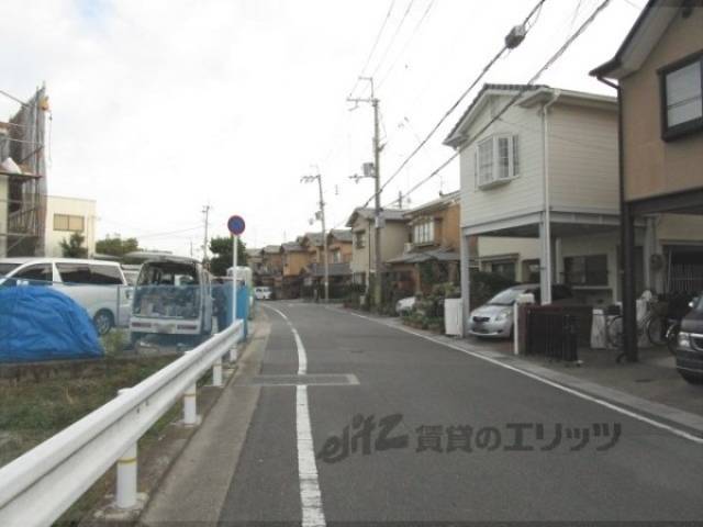 前面道路　正面
