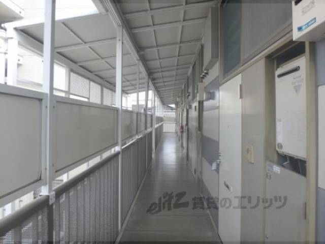 通路　二階
