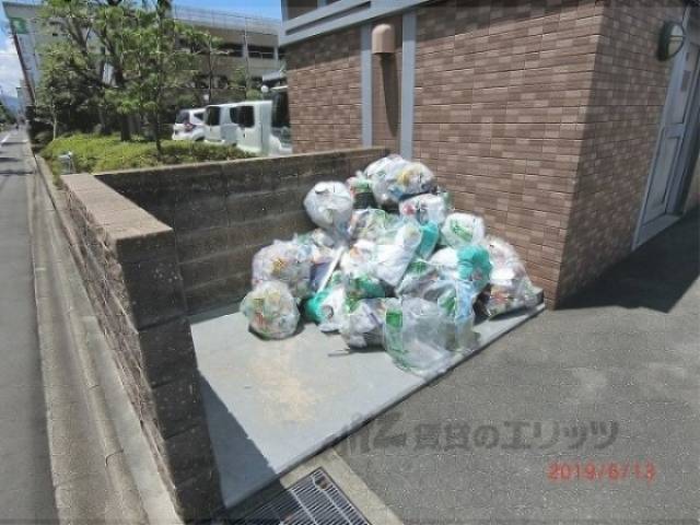 ゴミ置き場