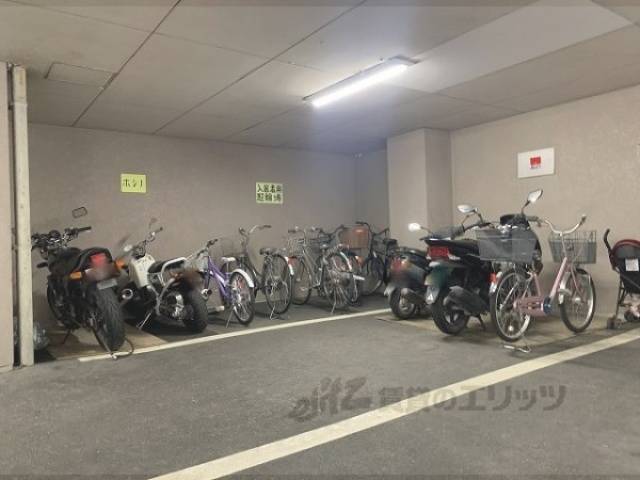 駐輪場