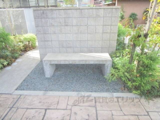 ベンチ