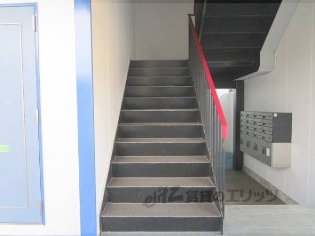 通路　階段