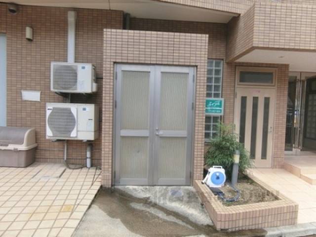 ゴミ置き場